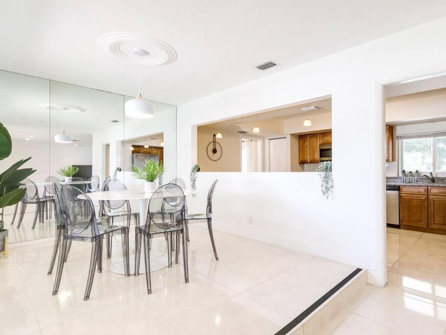 Modern Spacious 5-Bedroom Home With Pool Hollywood Extérieur photo