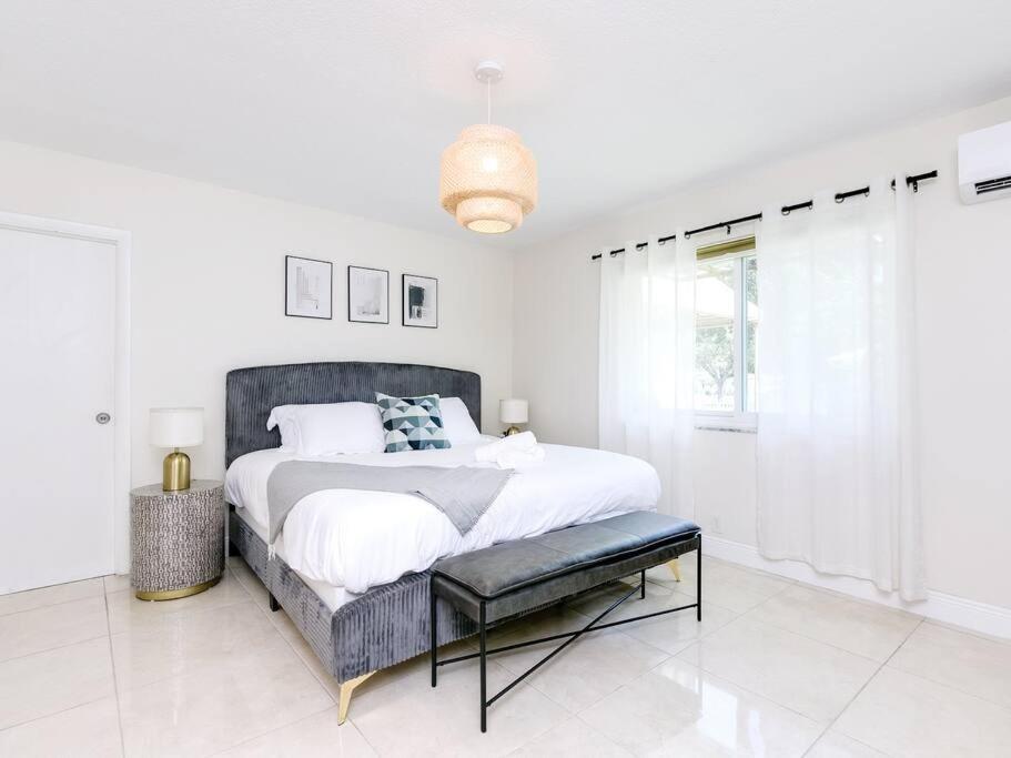 Modern Spacious 5-Bedroom Home With Pool Hollywood Extérieur photo