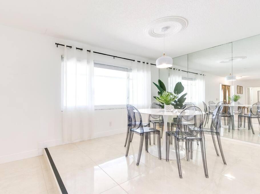 Modern Spacious 5-Bedroom Home With Pool Hollywood Extérieur photo